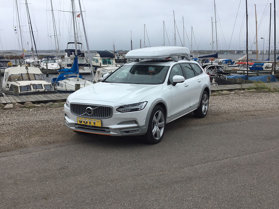 V90 Racing Boat Volvo-V90-T5-AWD-Ocean-Race